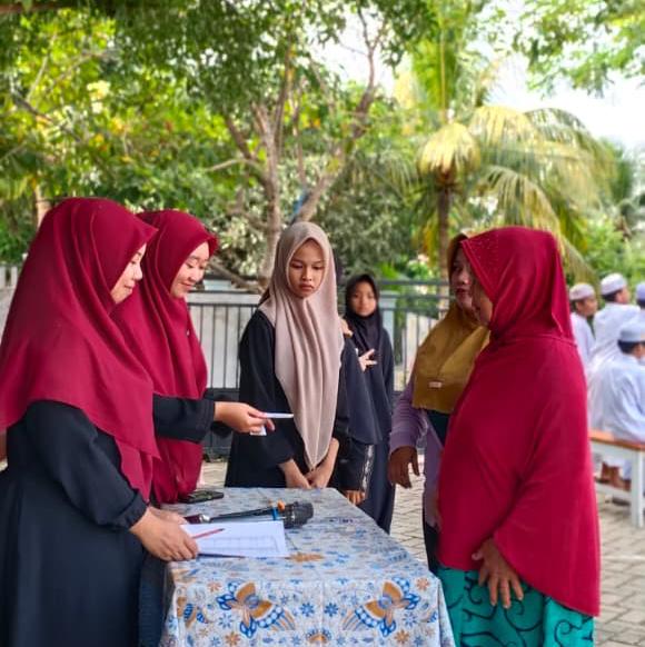 Tebar Kebaikan di Bulan Suci, SDIT Dhia El Widad Bagikan Paket Sembako